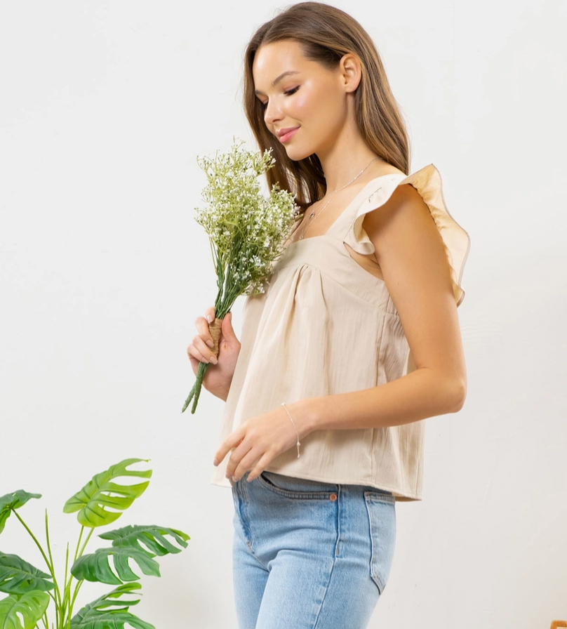 Flutter sleeve top