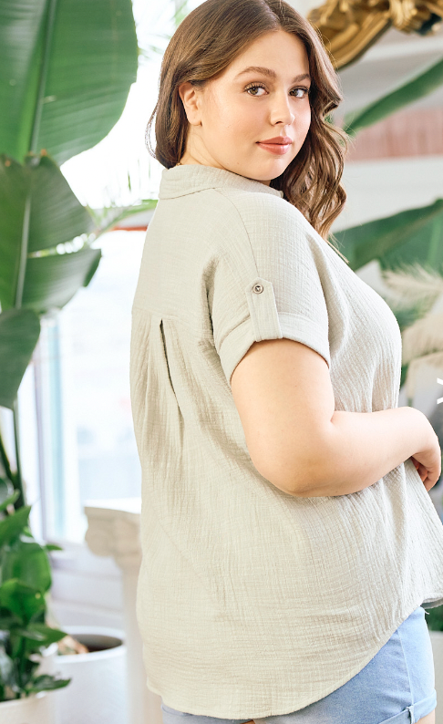 Women's plus size gauzy shirt
