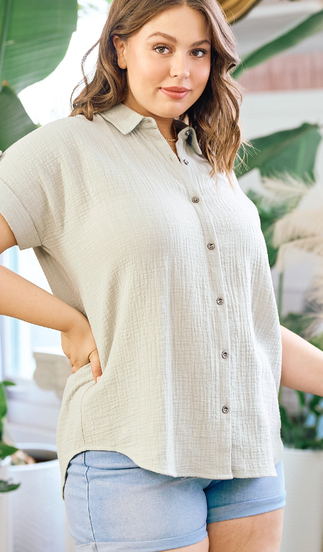 Women's plus size gauze shirt