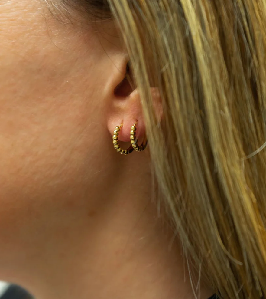 Quinn Huggie Earrings