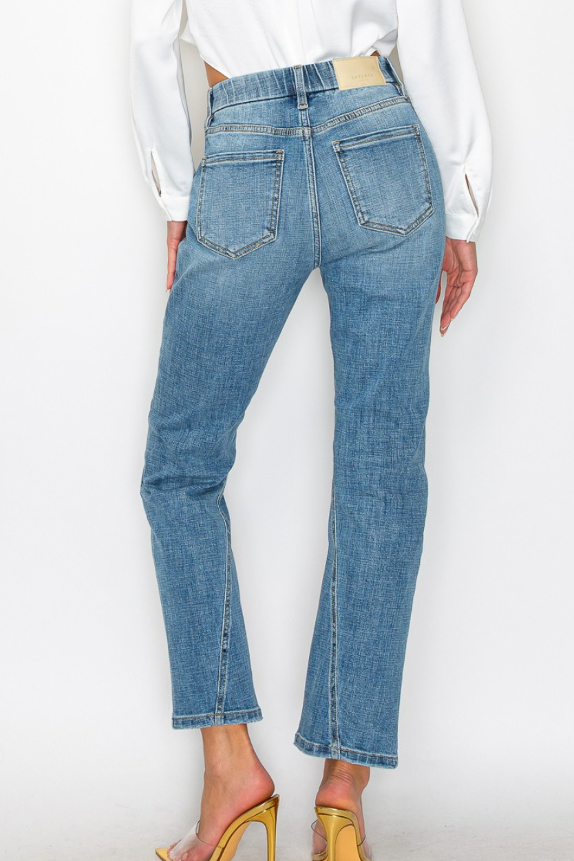 Stretchy Waist Straight Leg Jeans