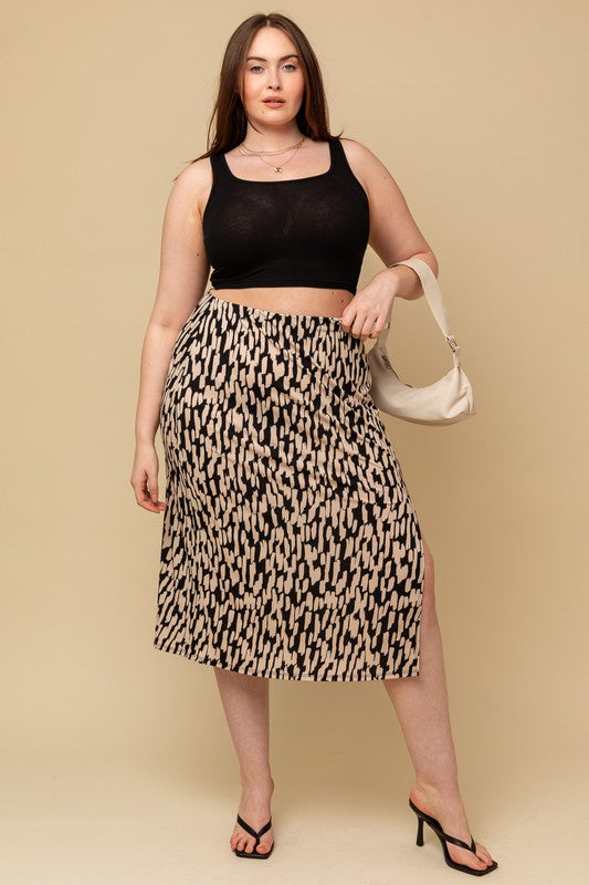 Women's plus size skirt with side slit