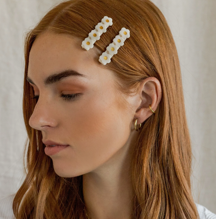 Women's fashion earrings